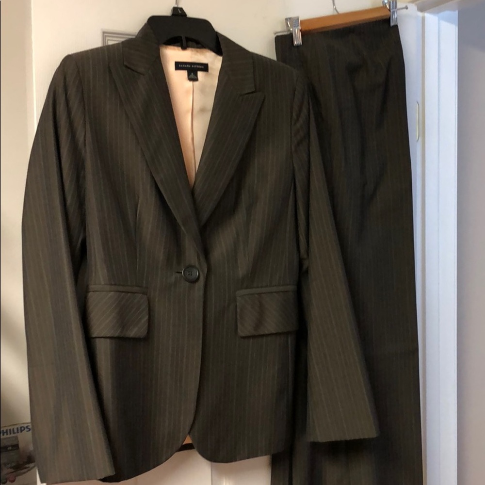 Banana Republic Suit